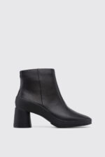 Upright Women's black ankle boot