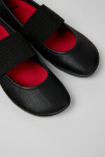 Right Nina Black Leather Ballerinas for Women.