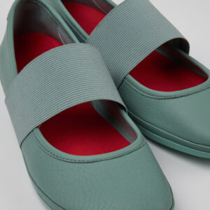 Right Green Leather Ballerina for Women.