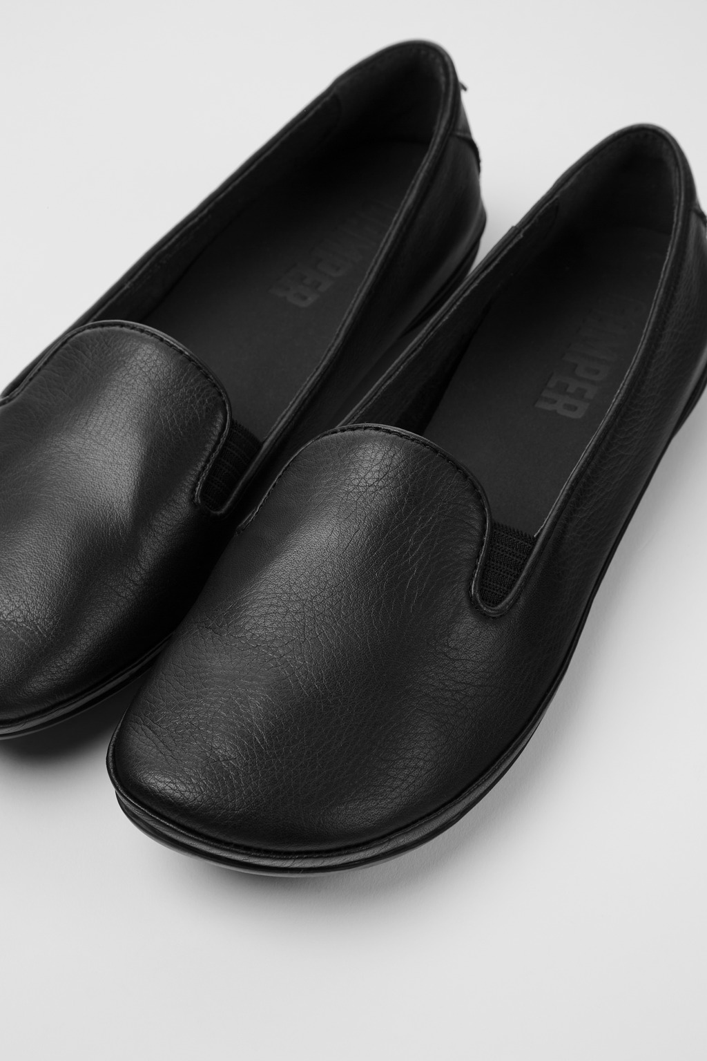 Right Black Ballerinas for Women