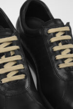 Pelotas Iconic black shoe for women