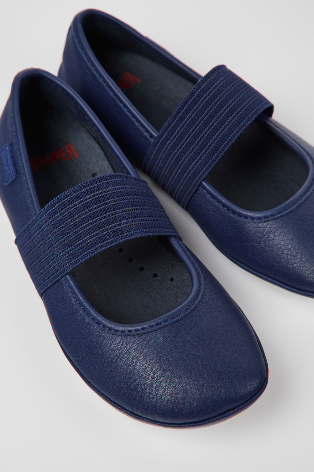 Right Blue leather ballerinas for kids