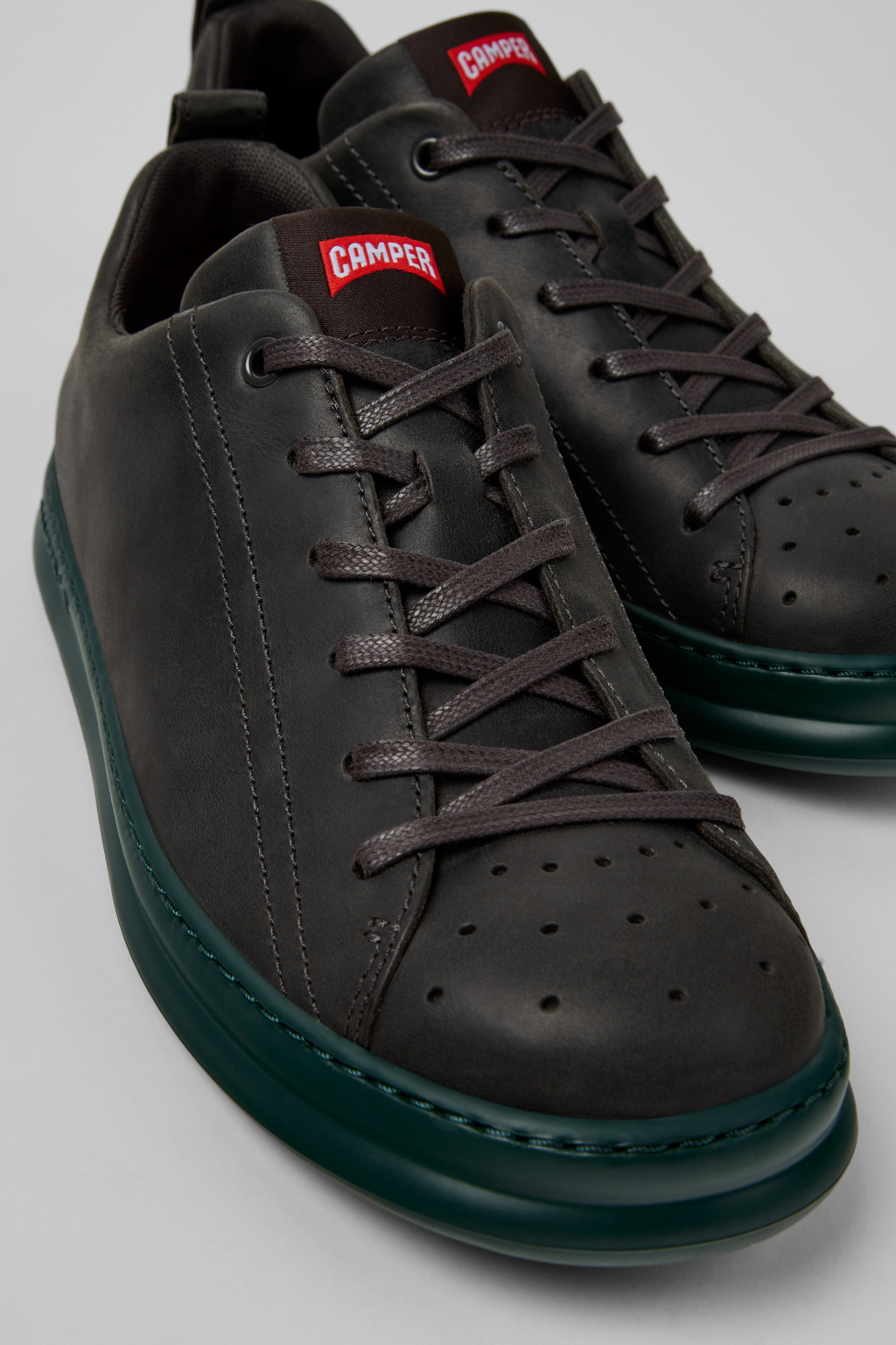Runner Gray Nubuck Sneakers for Men.