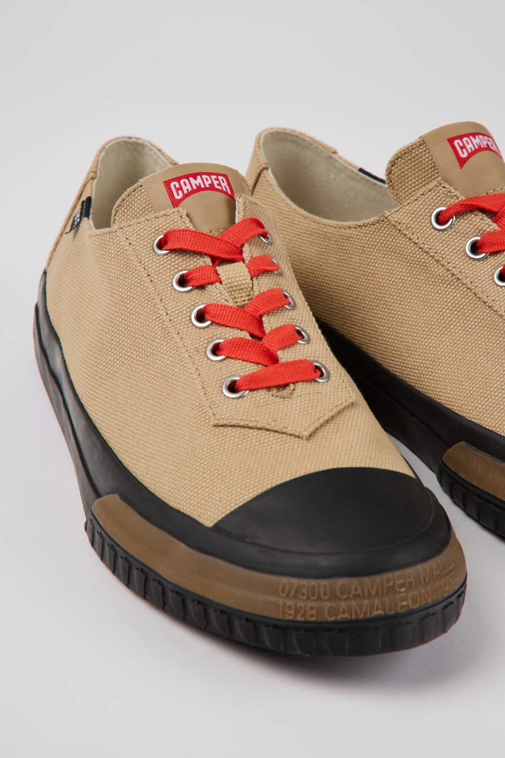 Camaleon Beige sneaker for men