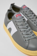 Runner Gray and yellow leather sneakers for men