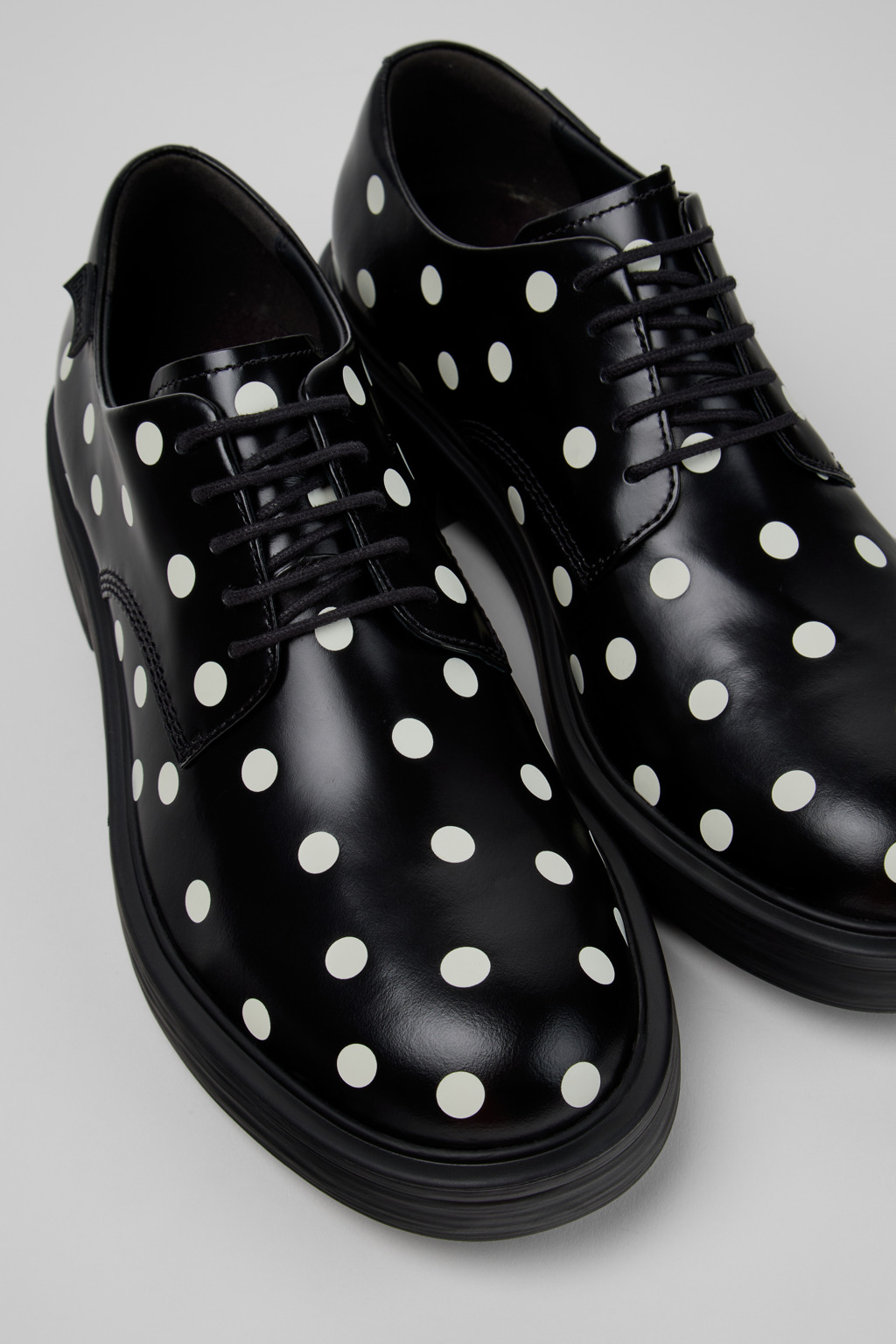 Dean Black and White Leather Shoes for Men.