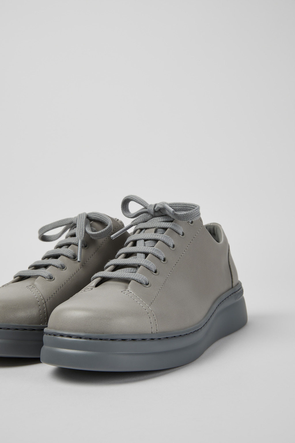 Runner Up Grey leather sneakers