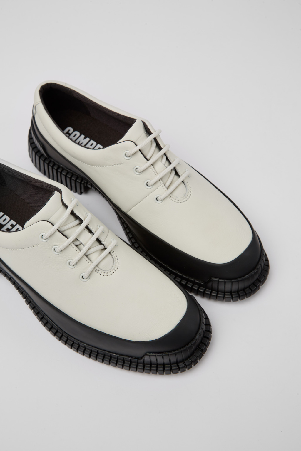 Pix White and black leather lace-up shoes