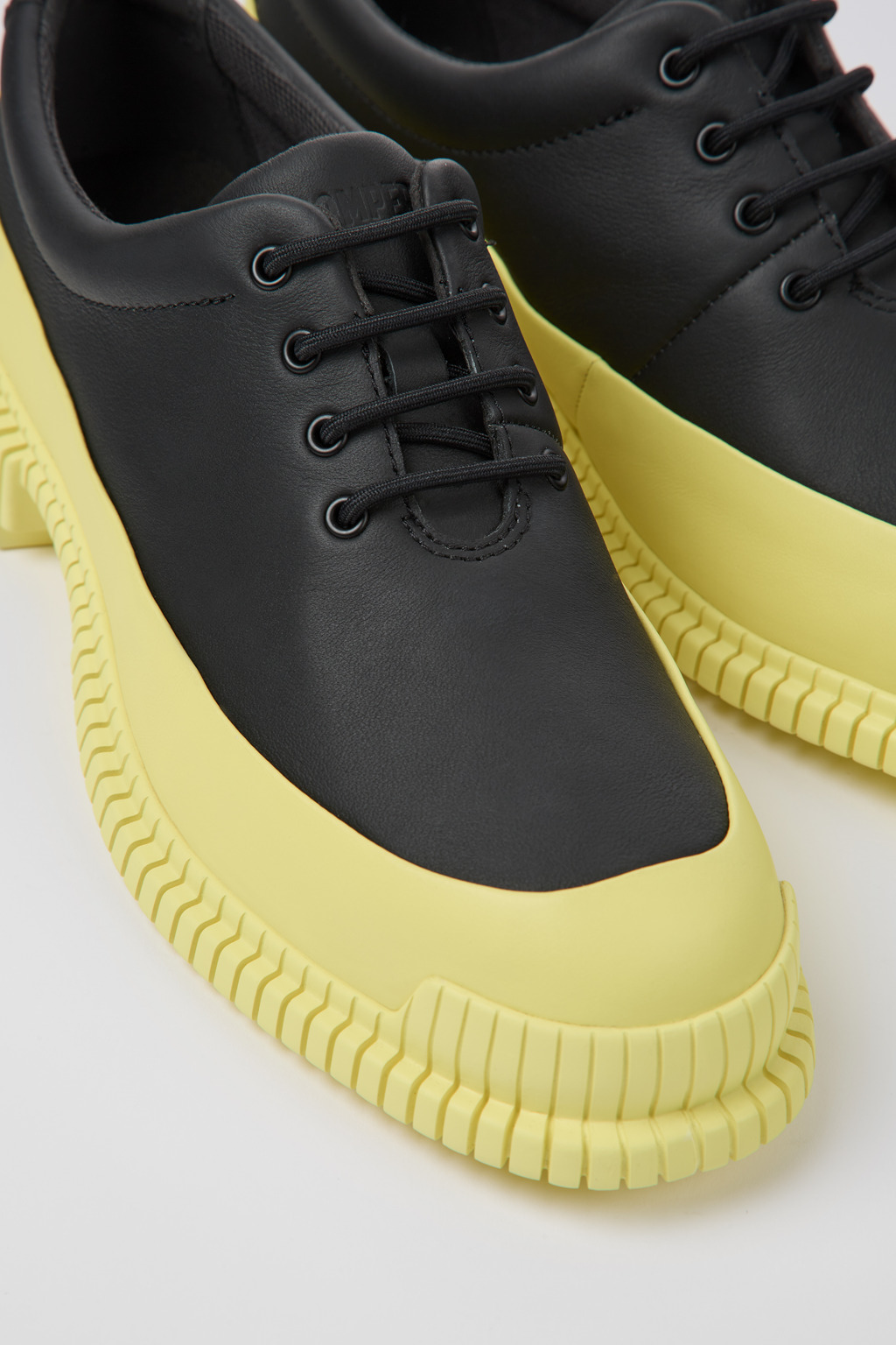 Pix Black and yellow leather lace-up shoes for women