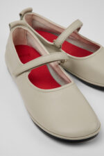 Right Nina Gray Leather Shoes for Women.