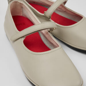 Right Nina Gray Leather Shoes for Women.