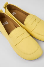 Right Yellow leather shoes for women