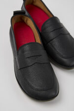 Right Black Leather Women's Shoe.
