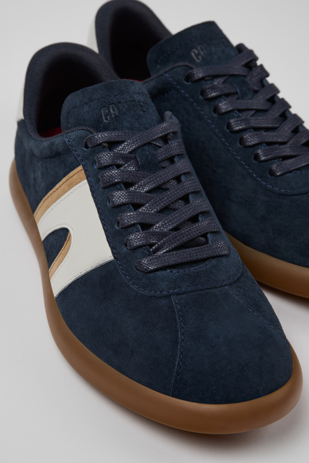 Pelotas Soller Multicolor Nubuck and Leather Women's Sneaker.