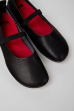 Right Nina Black Leather Ballerinas for Women.