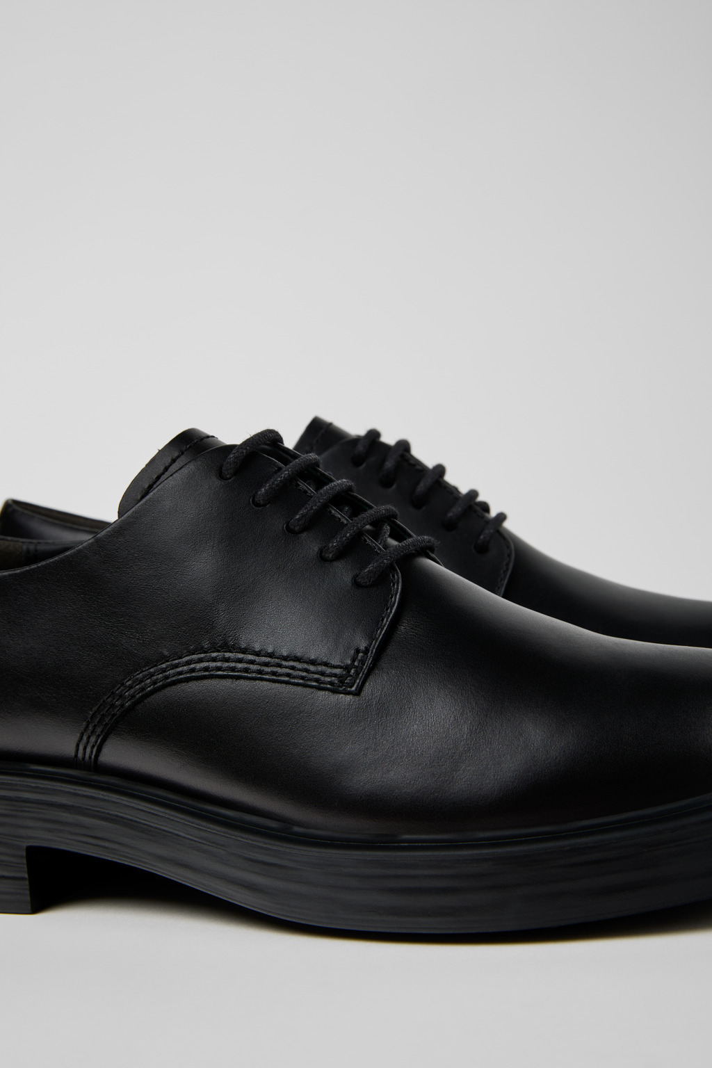 Dean Black Leather Shoes for Women.