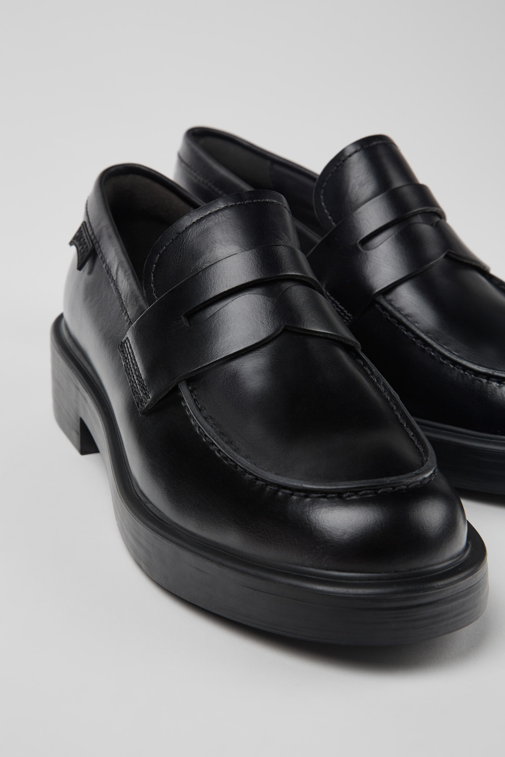 Dean Black Leather Shoes for Women.