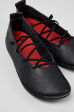 Right Nina Black Leather Ballerinas for Women.