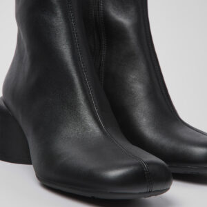 Niki Black leather boots for women
