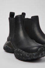 Pelotas Mars Black responsibly raised leather ankle boots
