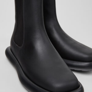 Onda Black Leather Ankle Boots for Women.