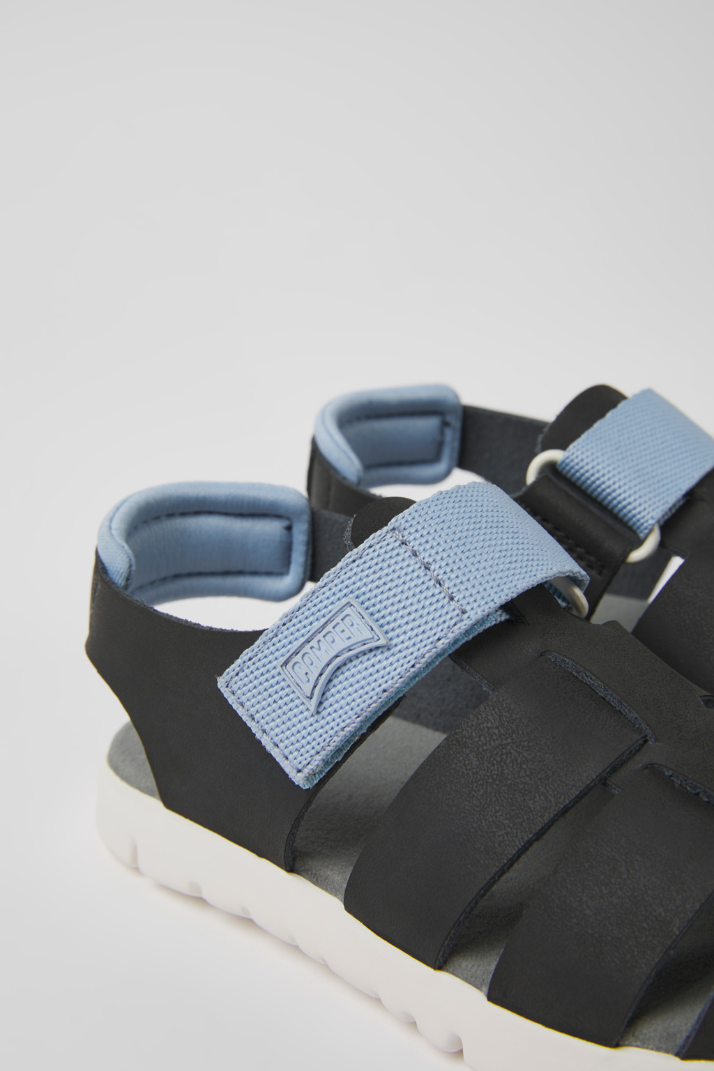 Oruga Black leather sandals for kids