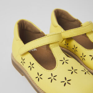 Savina Yellow leather shoes for kids