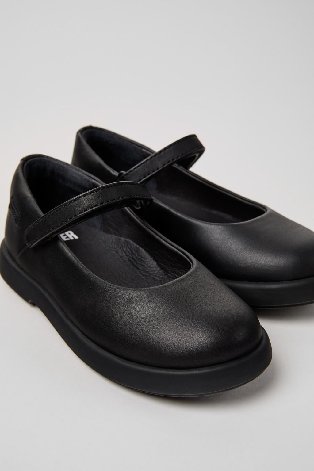 Duet Black Leather Ballerinas for Kids.