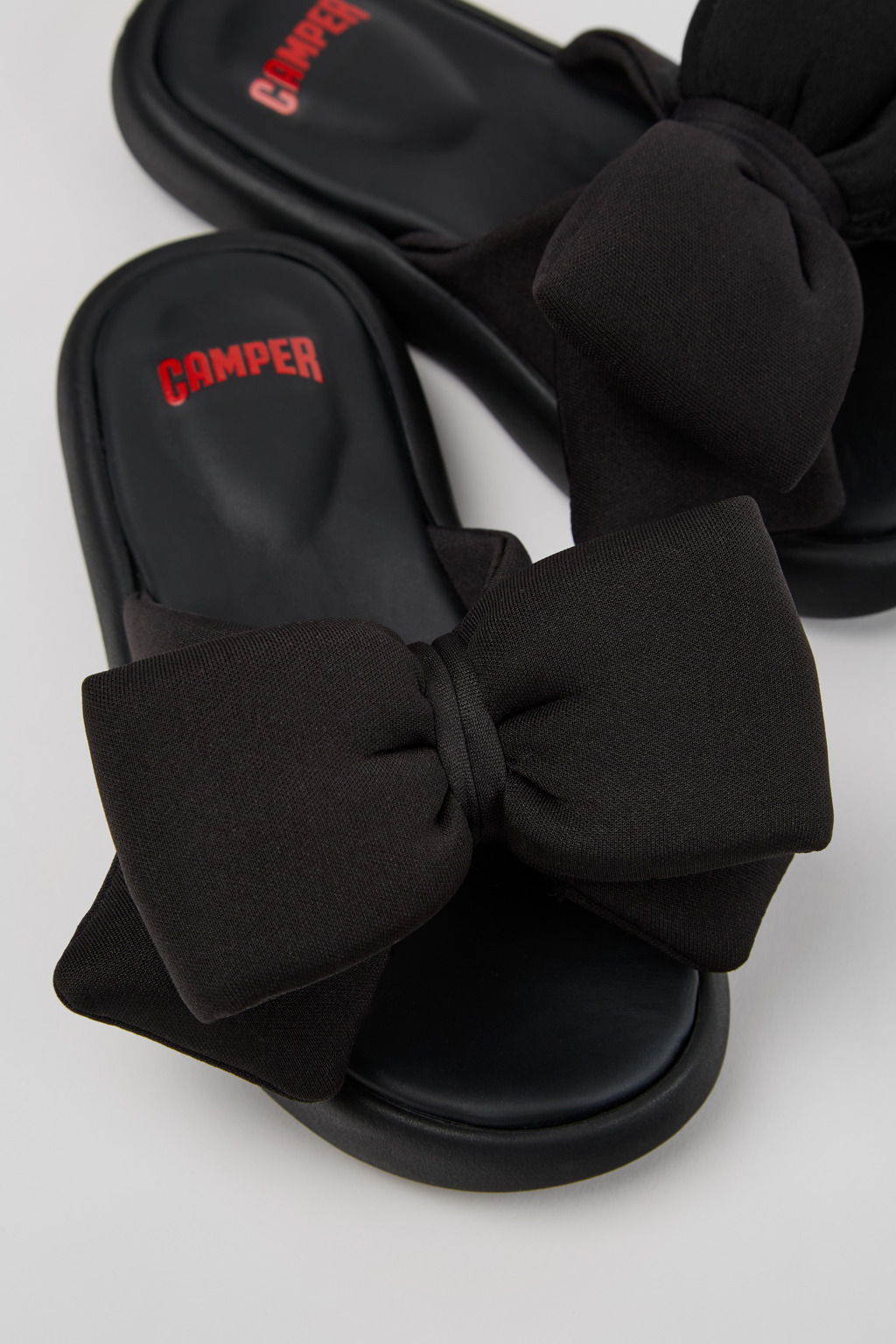 Pelotas Flota Black Recycled PET Sandals for Kids.
